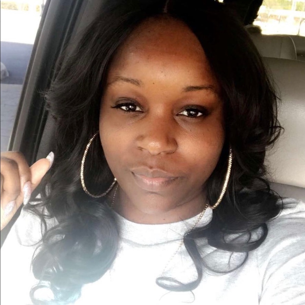 Meet your Posher, Jasmine